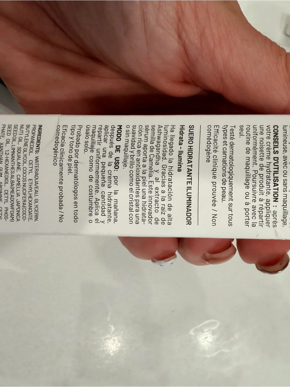 Hydrating Serum-to-Highlighter – White